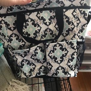 Thirty-one cross body organizing tote
